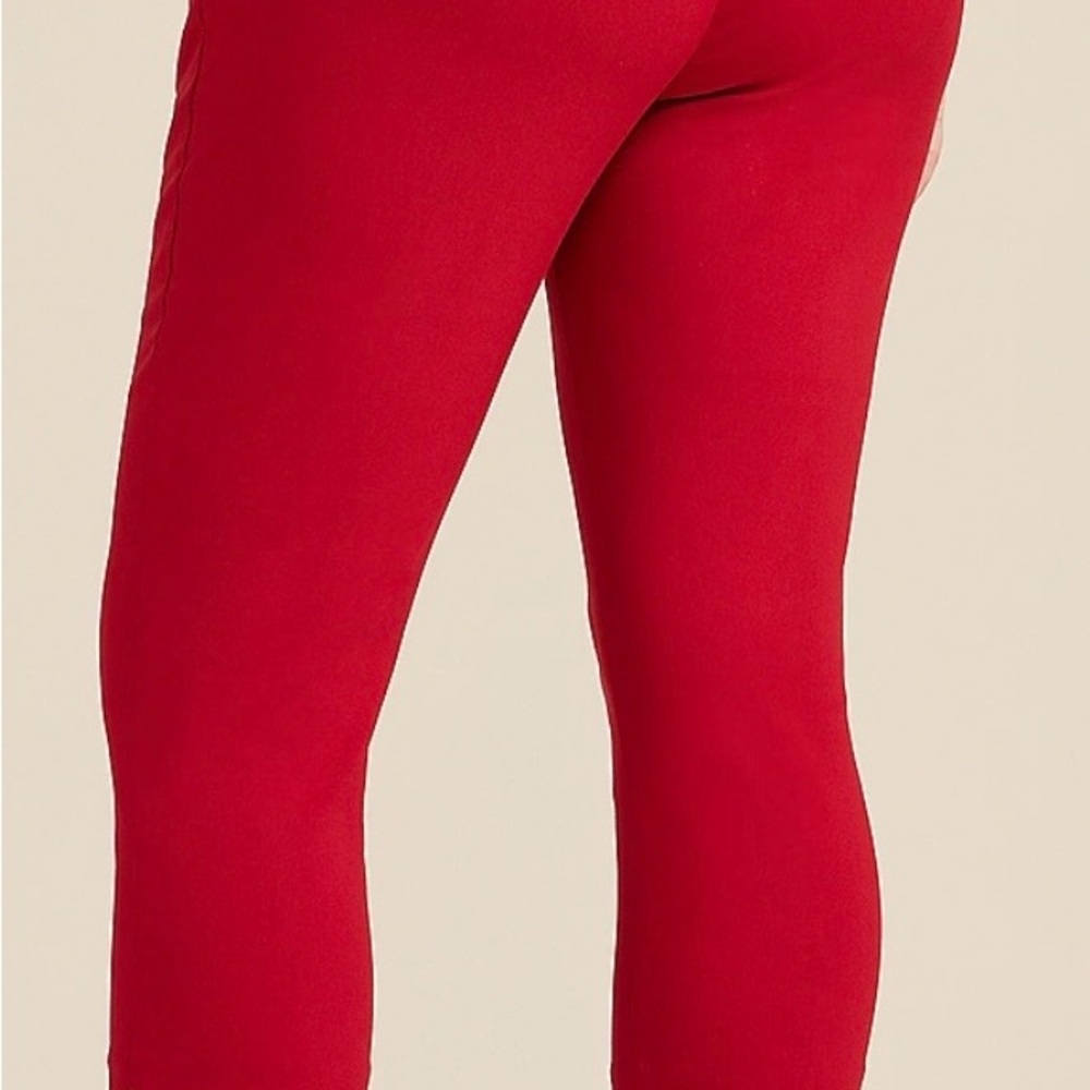 Women’s Maurice’s red capris-14W